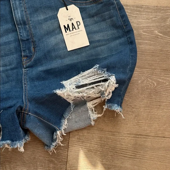 M.A.P | Distressed Denim Shorts - Picture 2 of 6